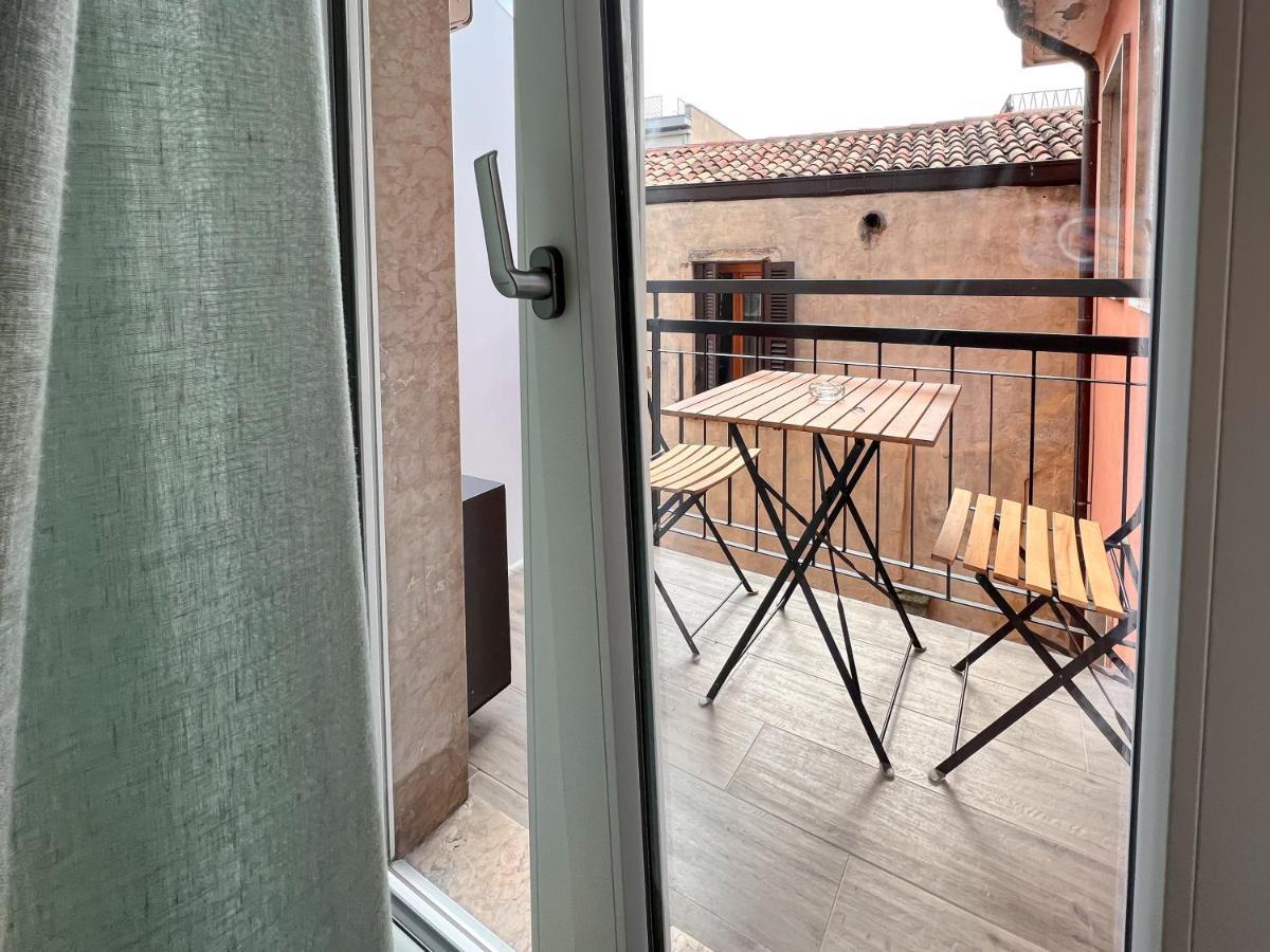 Casa Castelli Verona - Self Check-In ภายนอก รูปภาพ
